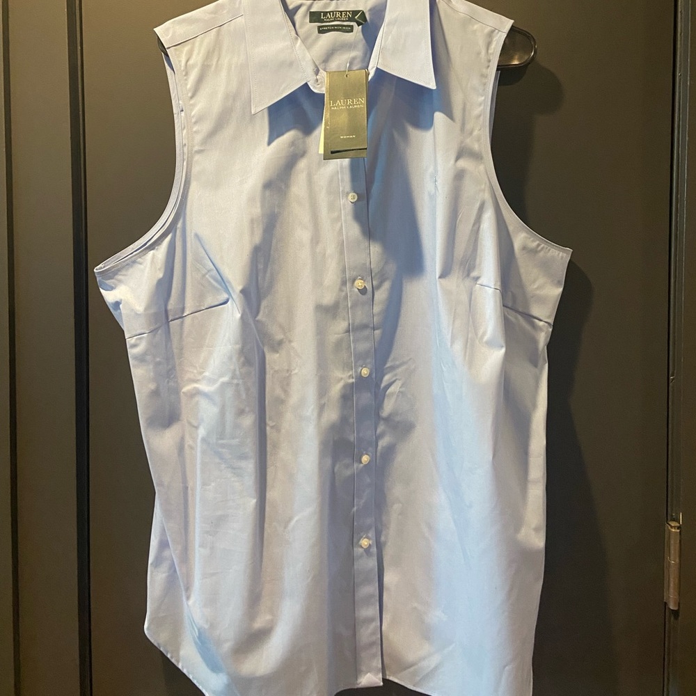 Crisp sleeveless baby blue plus sized button down shirt